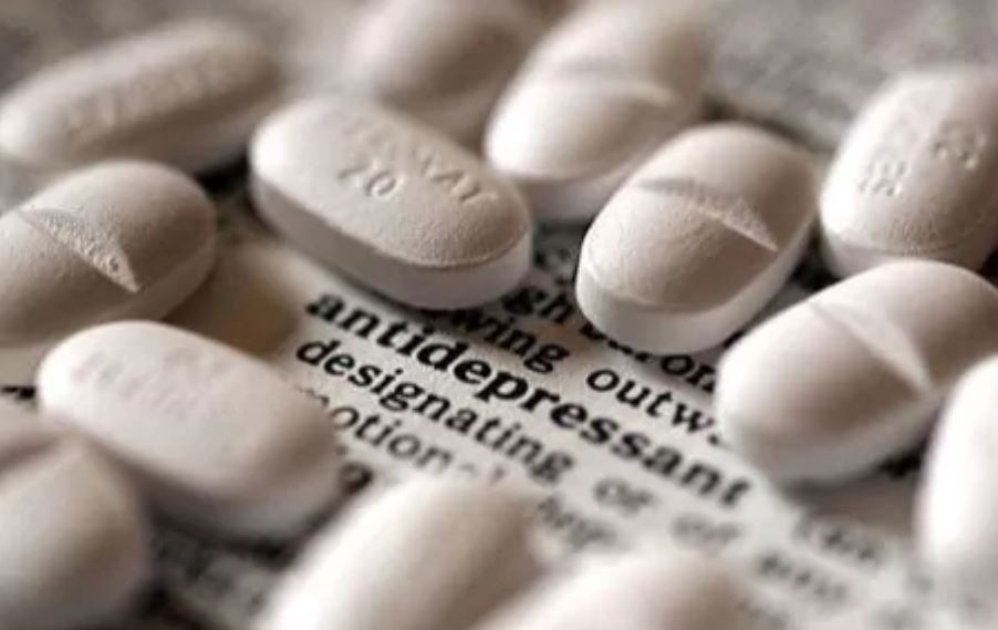 Combinando Antidepressivos e Psilocibina: Um Olhar sobre a Investigação